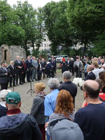 Rīgā piemin ebreju genocīda upurus